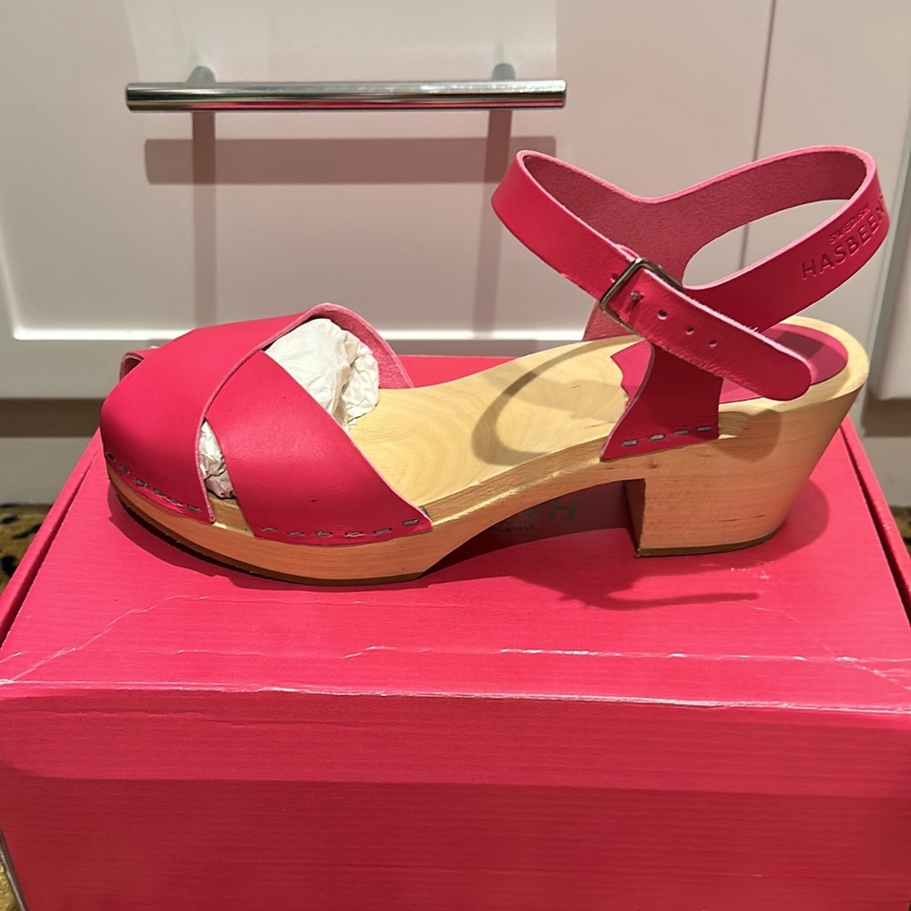 Cute Swedish Hasbeens, worn a handful of times, like new!